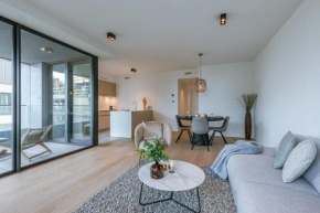 Huswell - Stylish 2 bedroom with terrace and parking